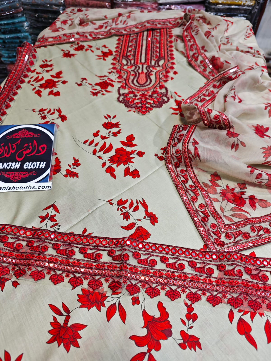 Aneela skin red aliyan - Danish Cloth
