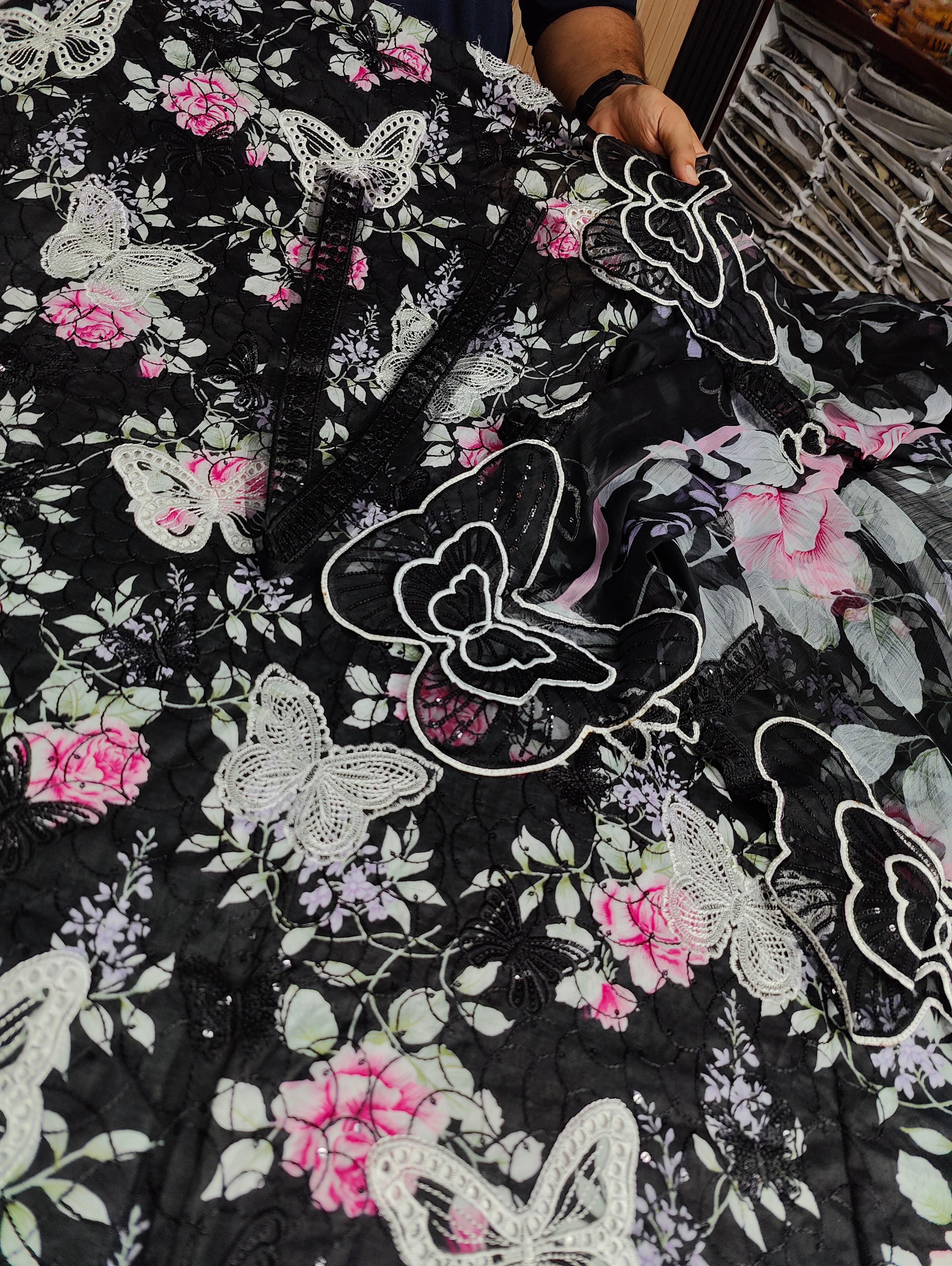 Butterfly black pink