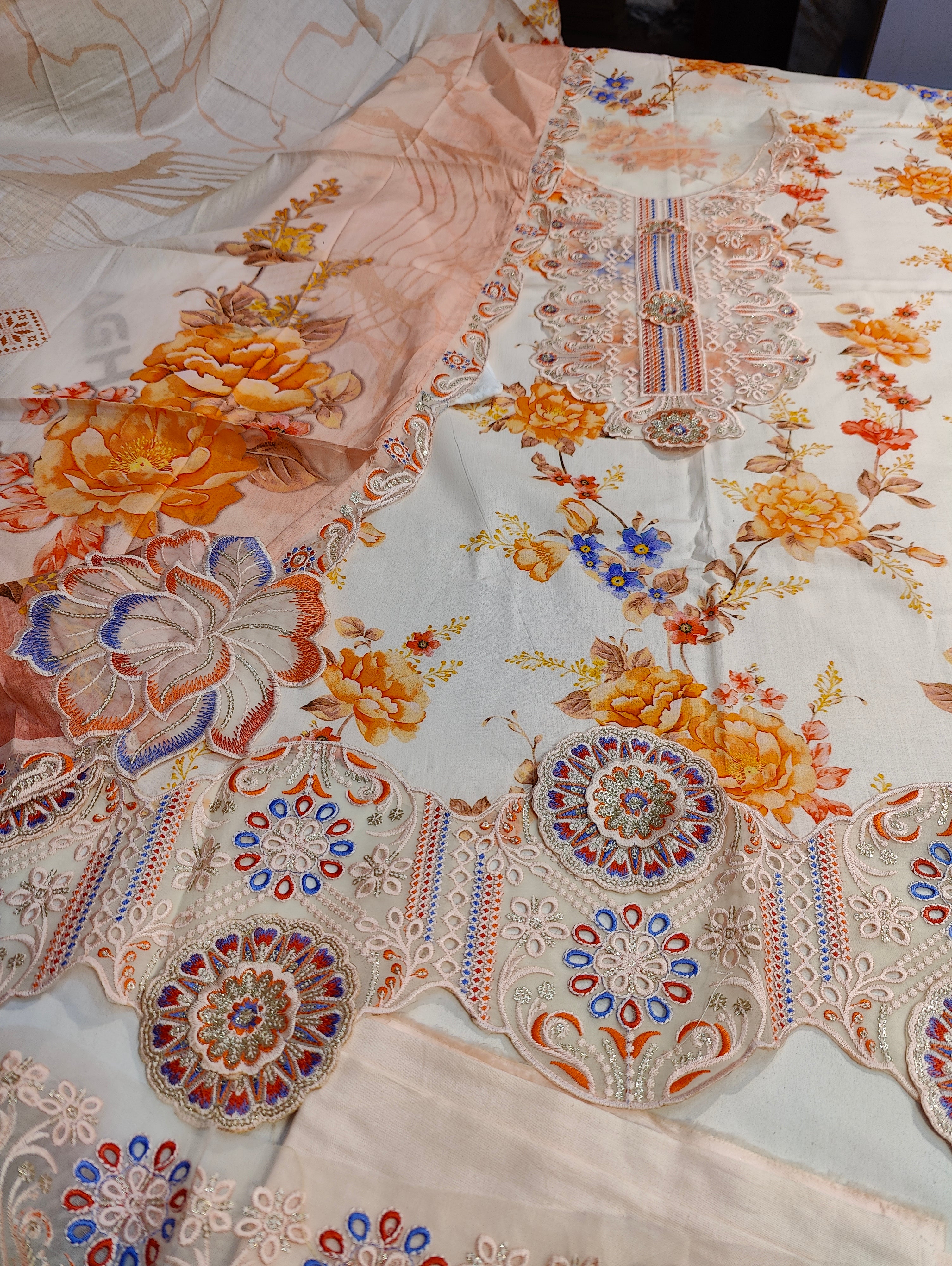 Fatima zehra lawn dupatta