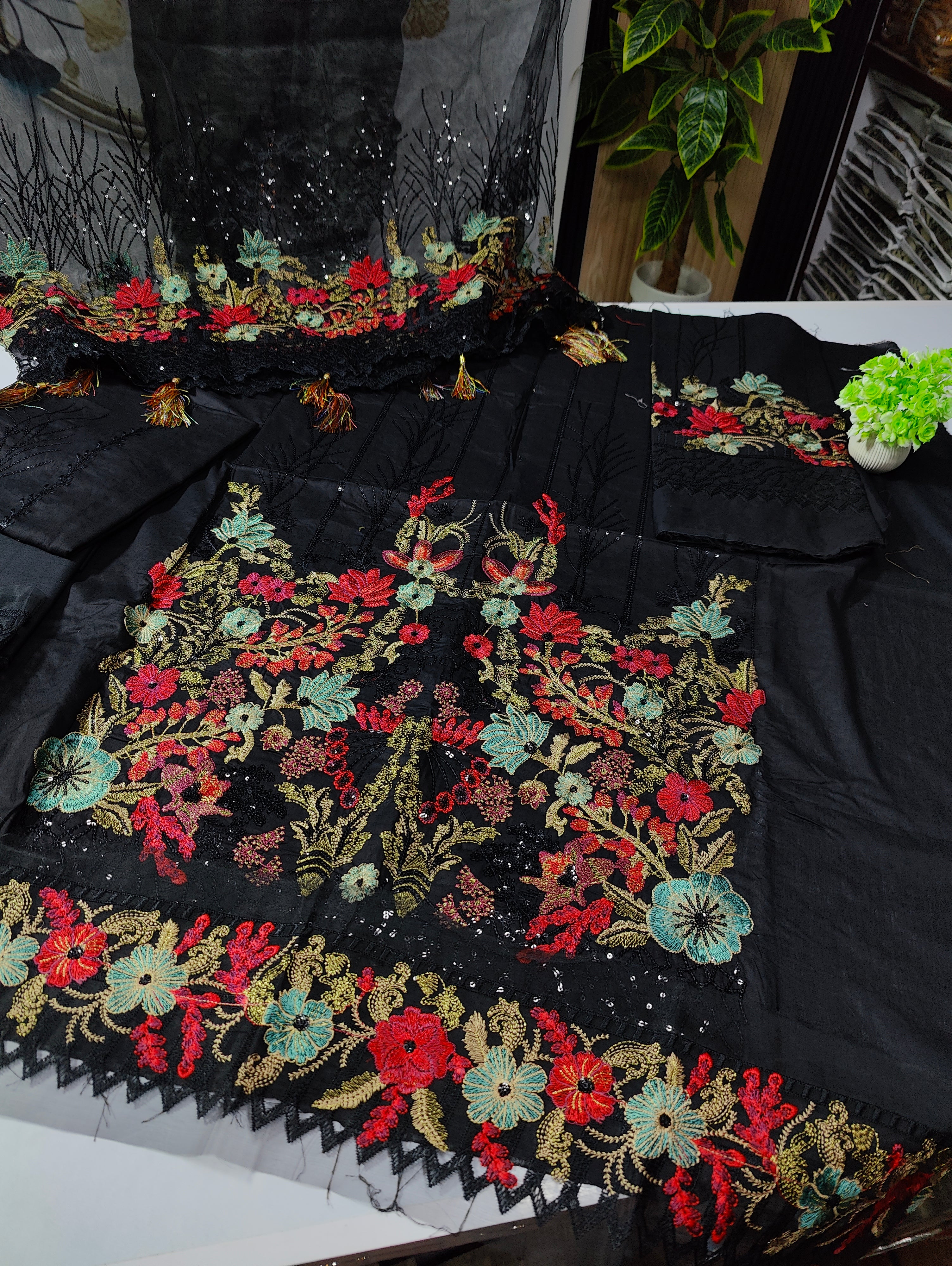 Iznik black