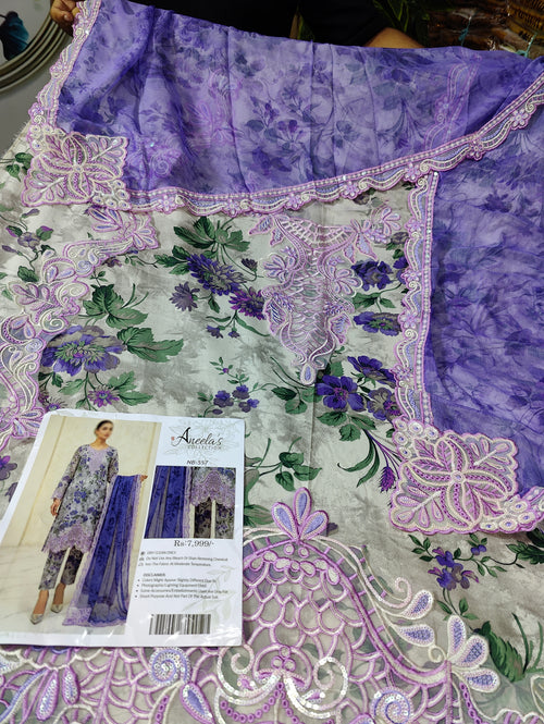 Aneela's purple 🟣