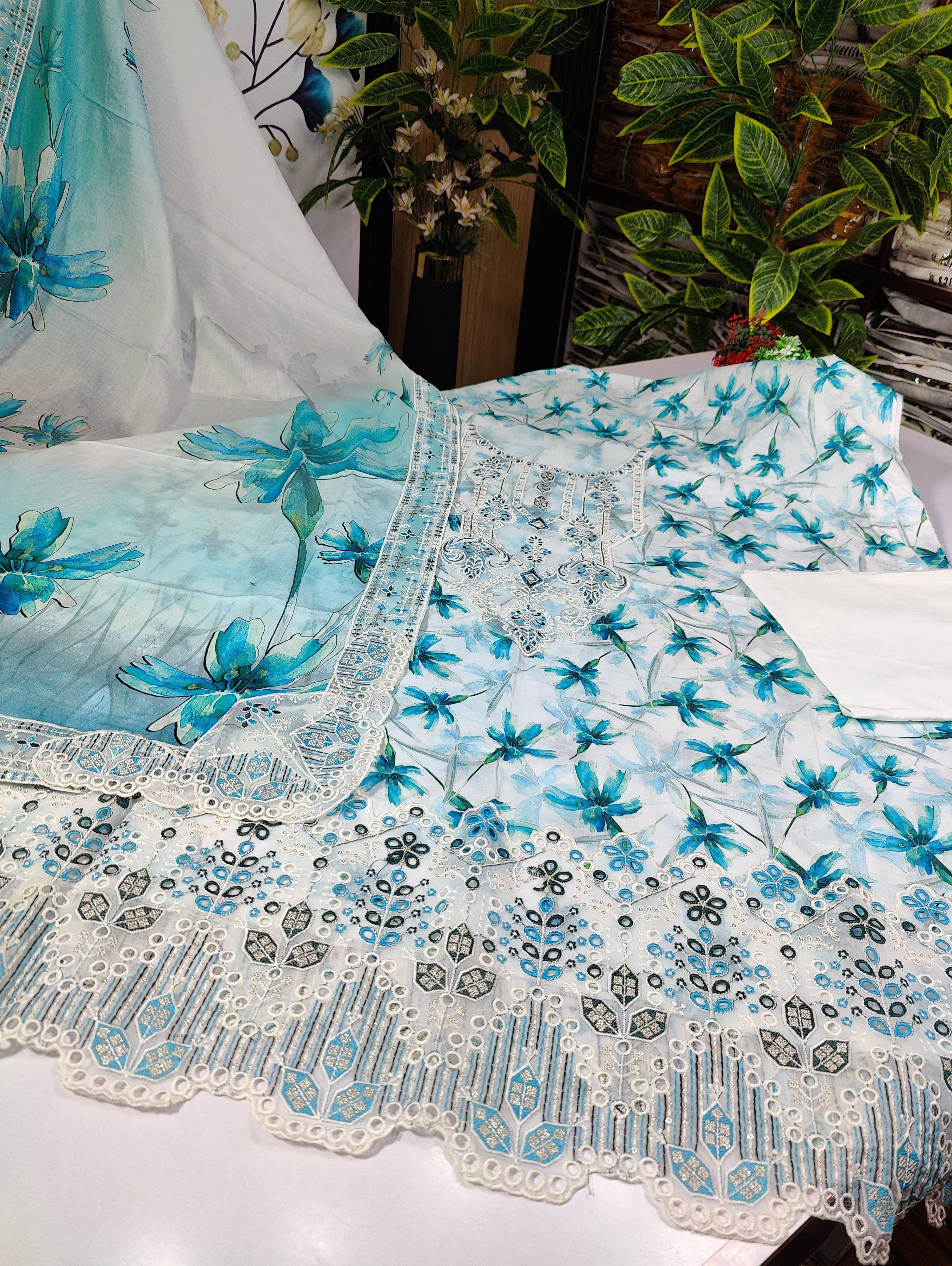 Agha lawn dupatta frozi
