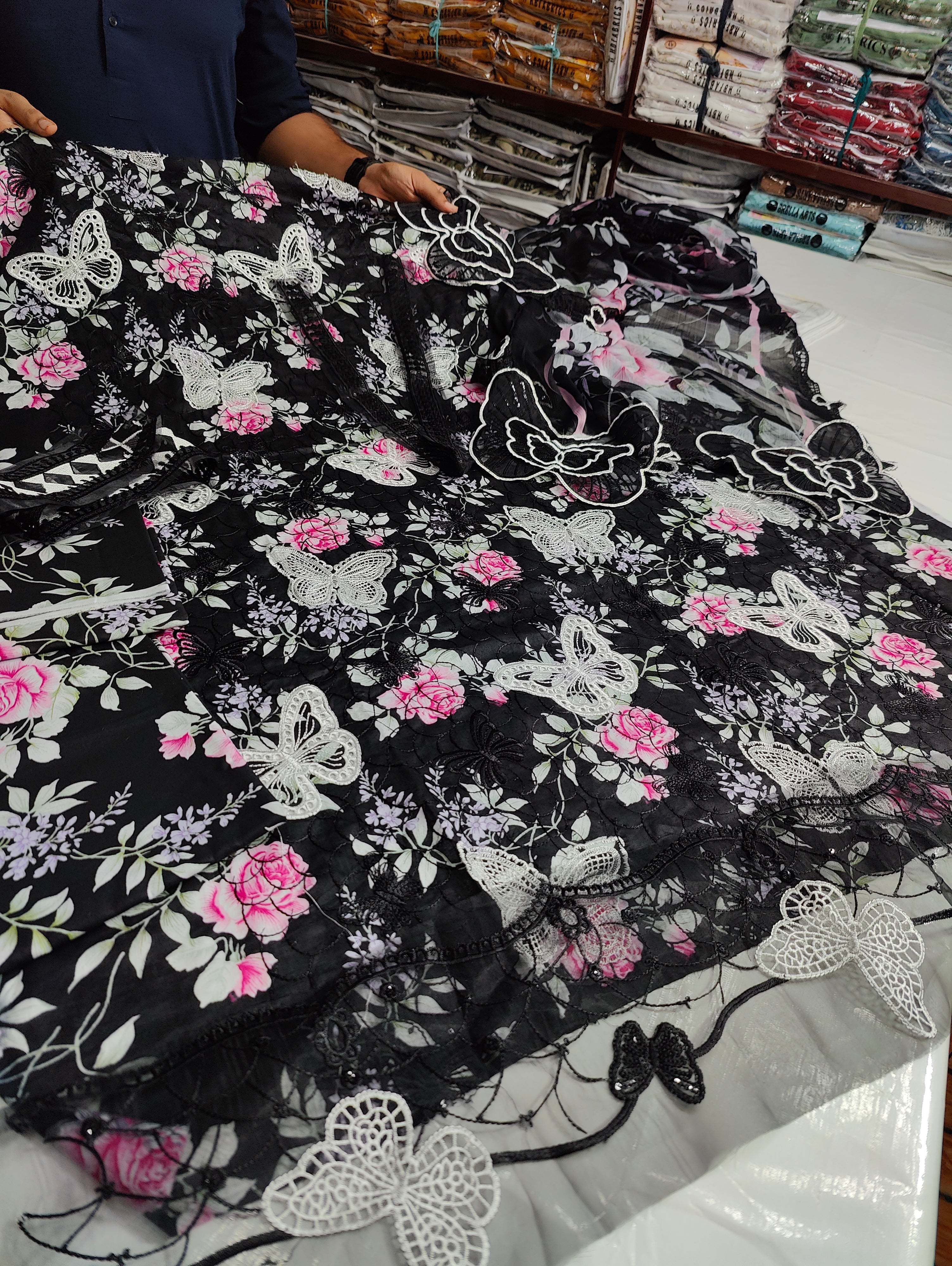Butterfly black pink