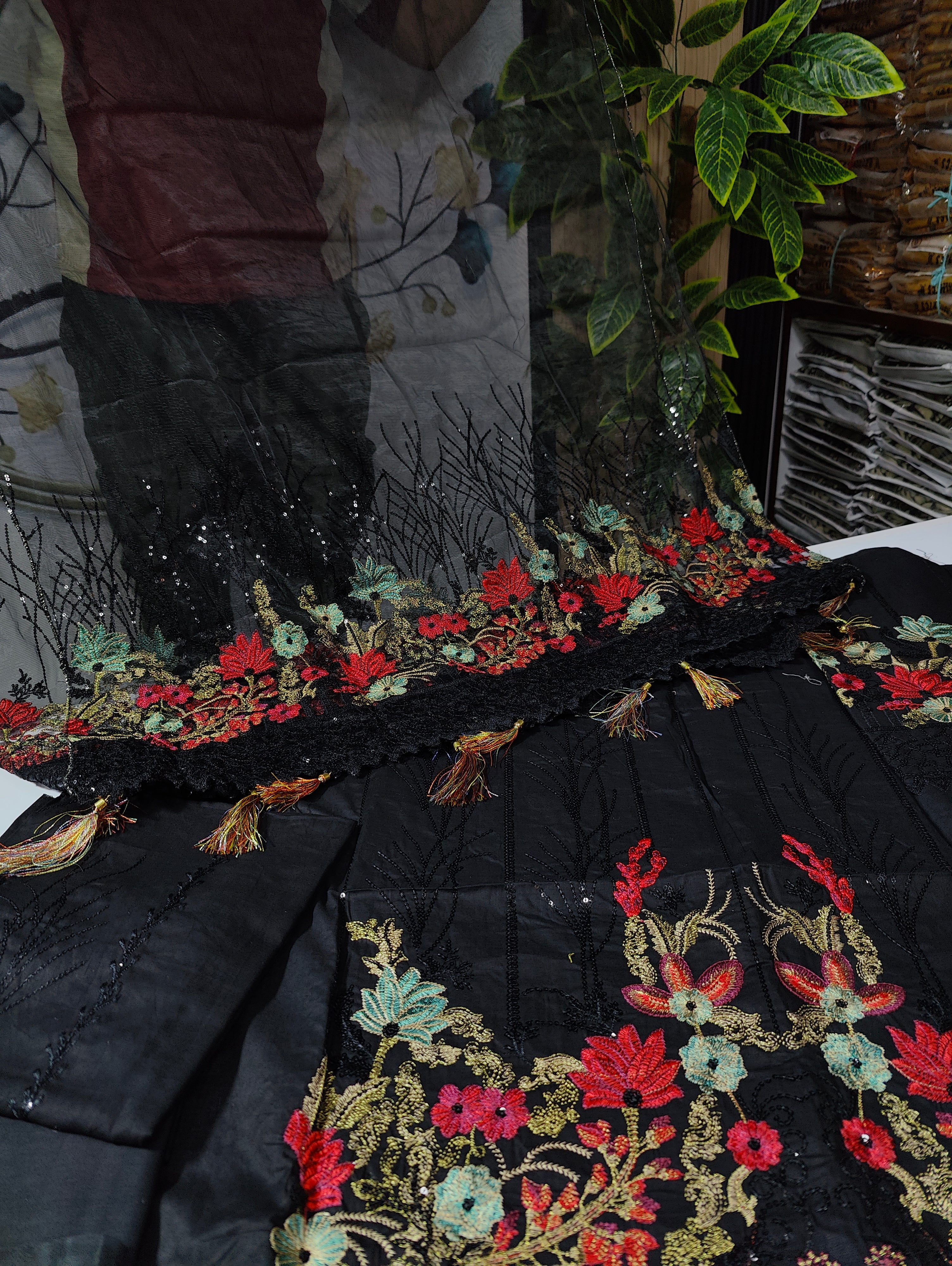 Iznik black