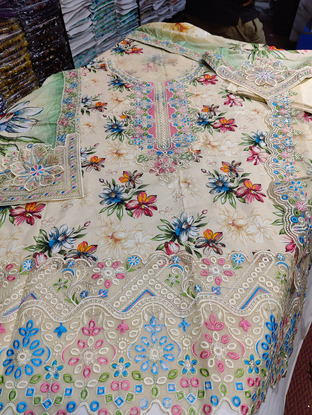 Fatima zehra lawn